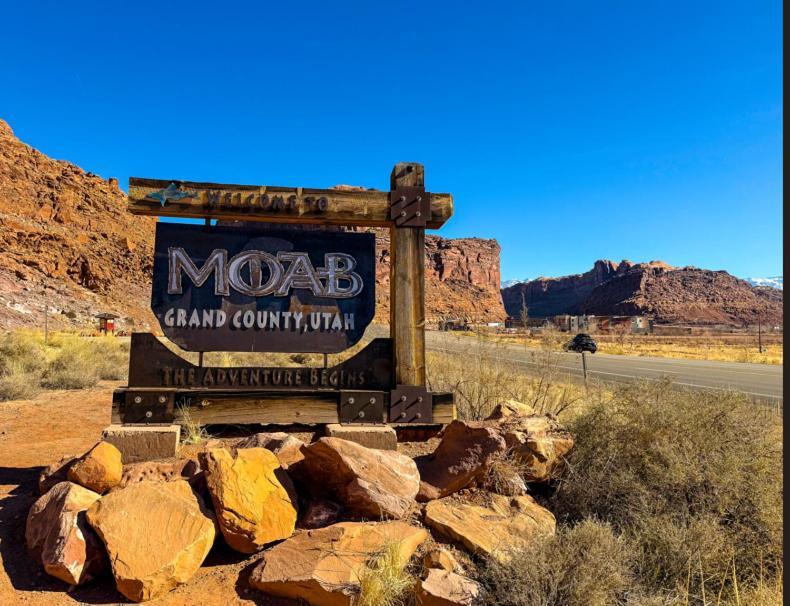 Wolfe'S Moab, Adult Only Hotel Zewnętrze zdjęcie